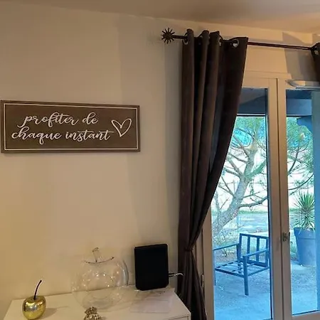 Comme A La Maison…