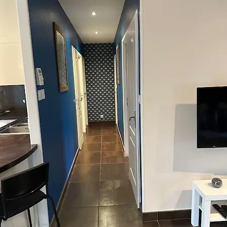 Comme A La Maison… Διαμέρισμα Pusignan