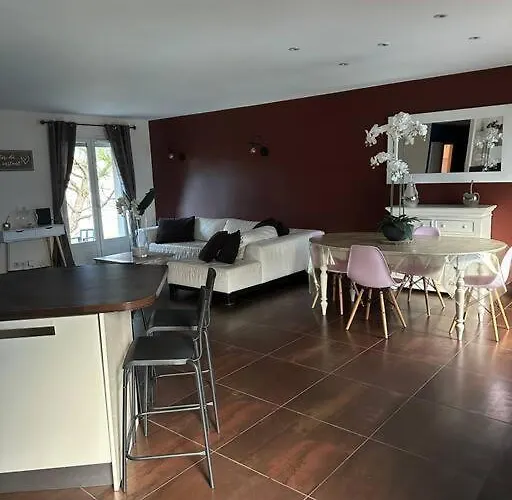 Comme à La Maison… *