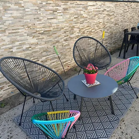 Comme A La Maison… *
